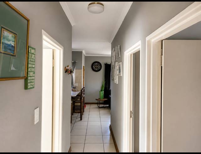 3 BEDROOM HOUSE FOR SALE IN RIVERSDALE